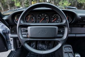 Porsche 911 Carrera RS 3.6 Touring 1992 года  (WW)